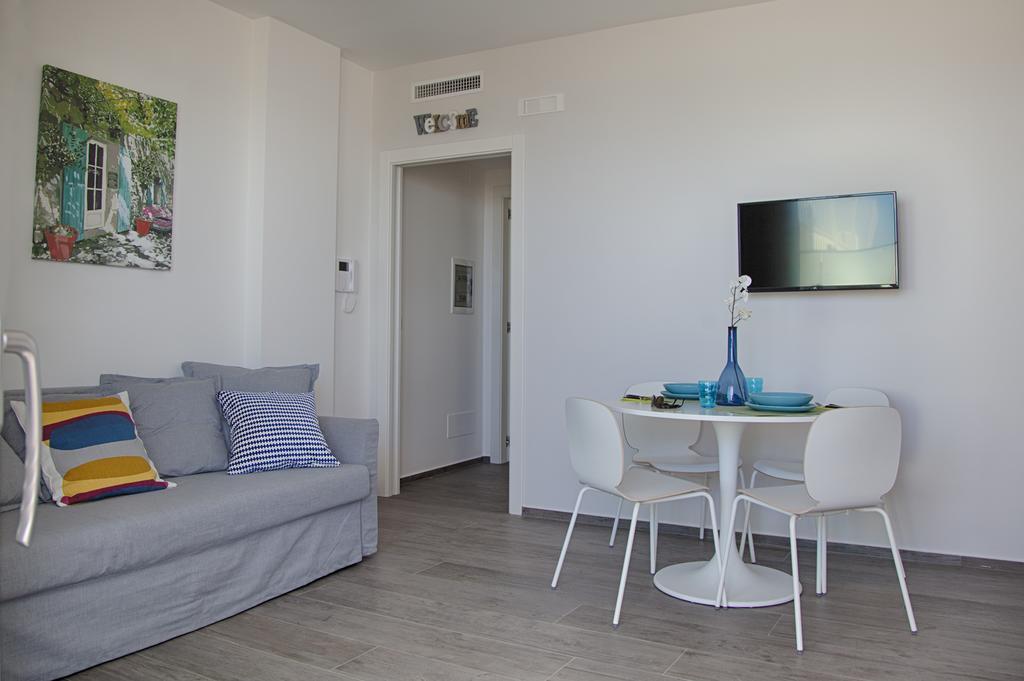 Charlotte'S House Locaz. Turistica Apartment Polignano a Mare Bagian luar foto
